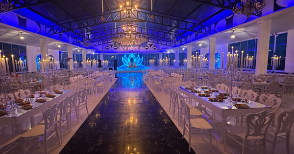 50 senelik evlilerdi