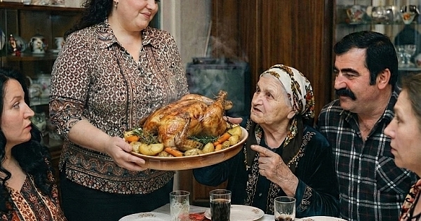 İşte bu da gelinim neredeyse eski gelinim sayılır 