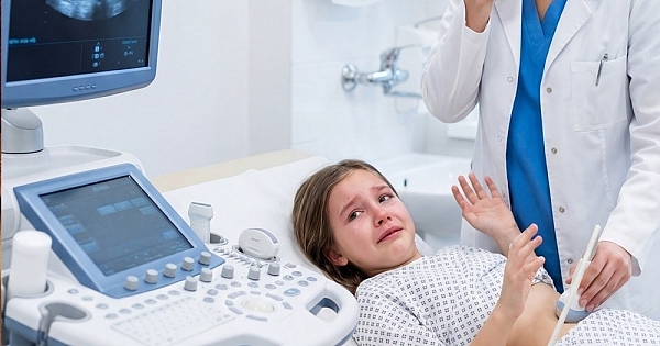 Üvey babasıyla geçirdiği bir hafta sonu