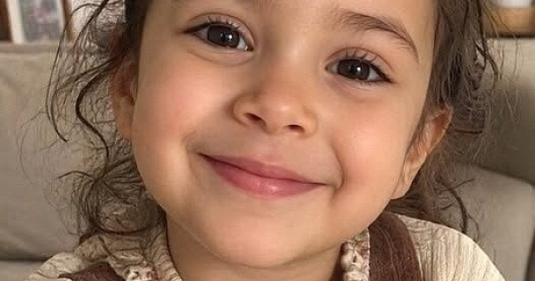 4 YAŞINDA BİR KIZ ÇOCUĞU EVLAT EDİNDİK 