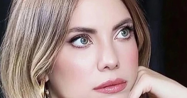 Eda Ece kızı Mina İpek'in yüzünü gösterdi 