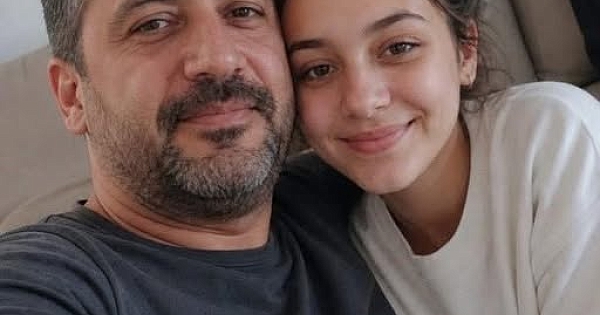 Annem, üvey babamla evlendiğinde dünyanın en mutlu kadını olmuştu 