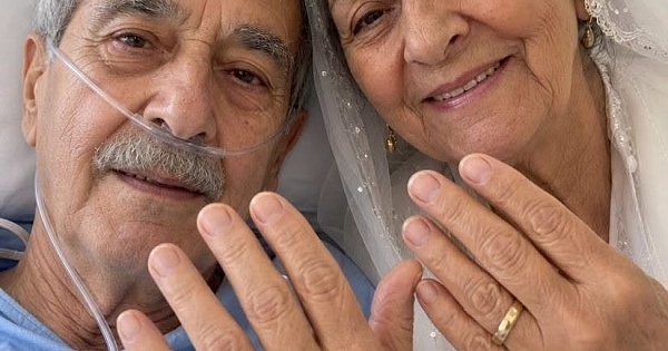 73 yaşında, ölmek üzere olan lise aşkımla evlendim 