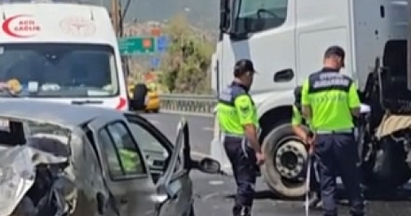 Son dakika zincirlime kaza Çok sayıda kayıp var