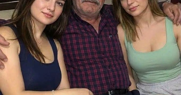 İKİ GENÇ KADIN OLARAK KÖYÜN 