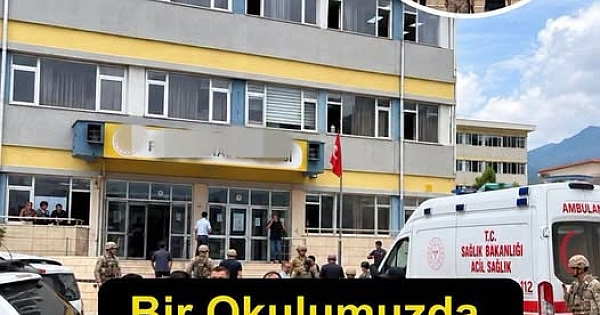 Okul bahçesinde